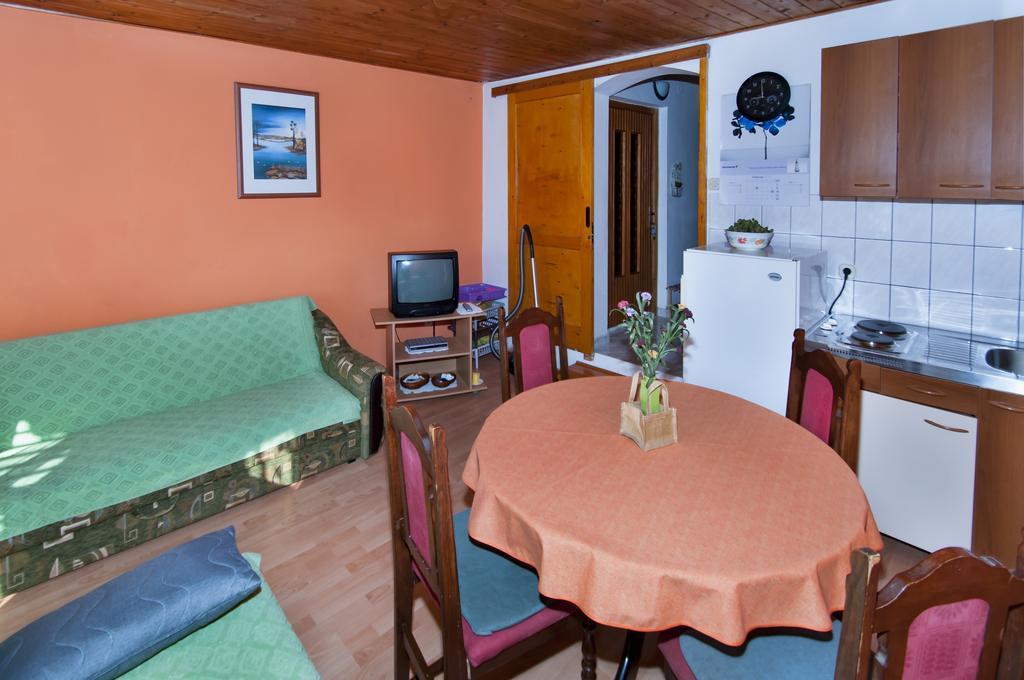 Appartamento Dinono Pola